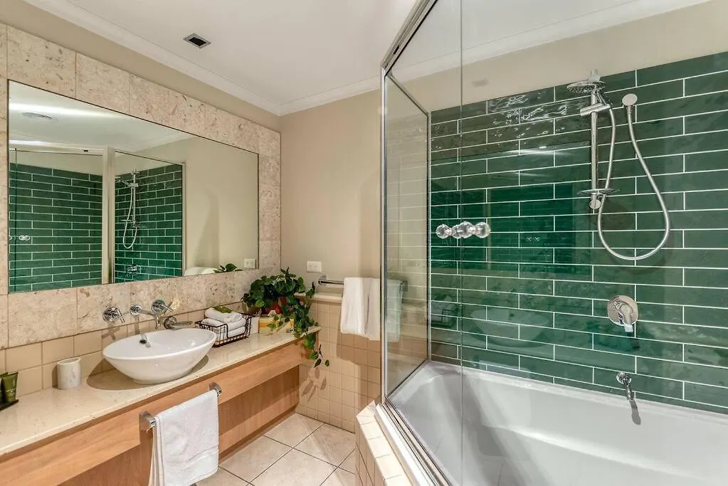 Apartment The Lookout Lux Spa, Heart Of Port Douglas Mk